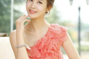 李多海的个人资料,从韩流女神到多栖艺人，她的璀璨星途与成长历程